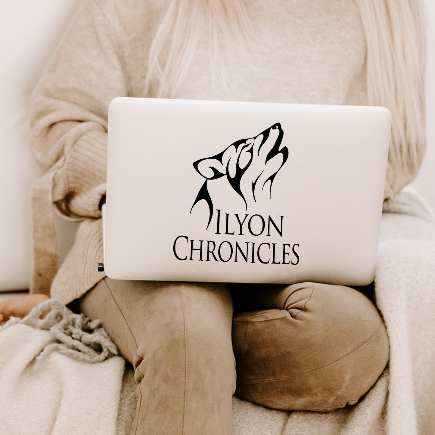 Ilyon Chronicles Wolf Vinyl Decal